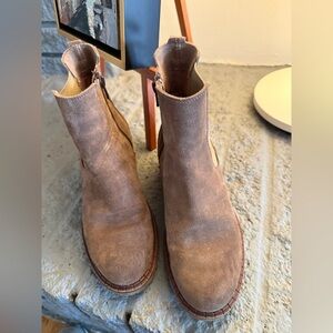 Romagnoli Women’s Tan Suede Leather Boots